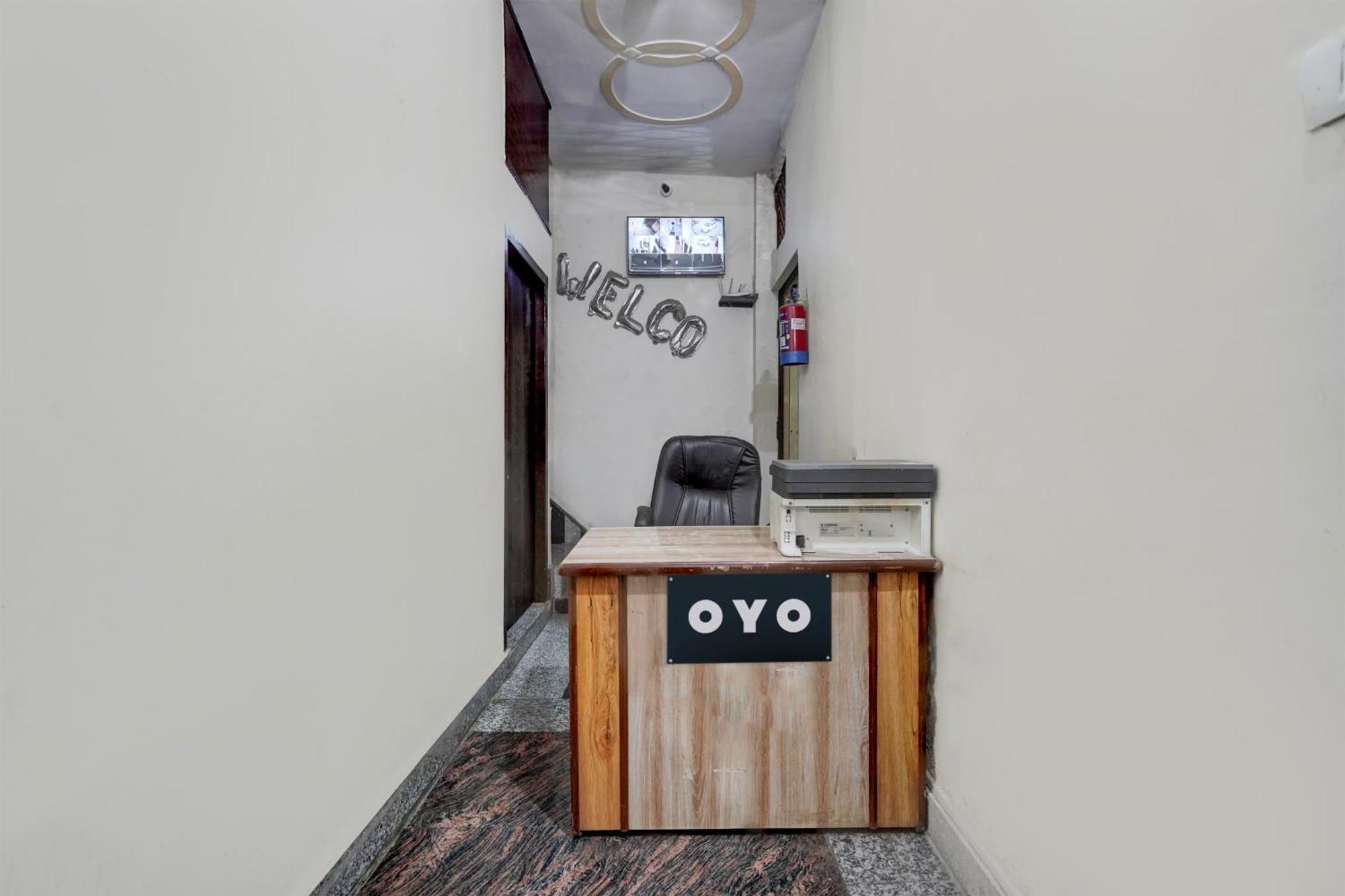 Oyo Hotel Maharaja Palace Мірут Екстер'єр фото