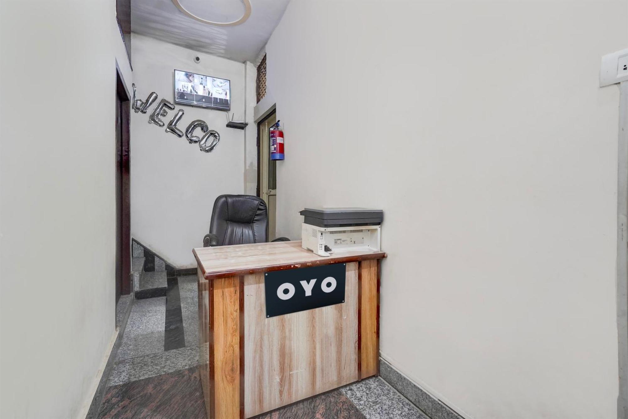 Oyo Hotel Maharaja Palace Мірут Екстер'єр фото