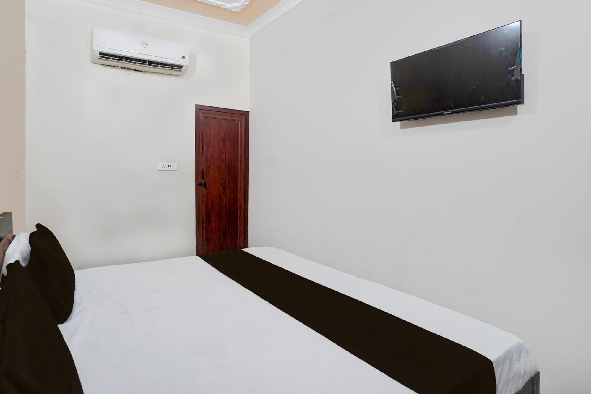 Oyo Hotel Maharaja Palace Мірут Екстер'єр фото